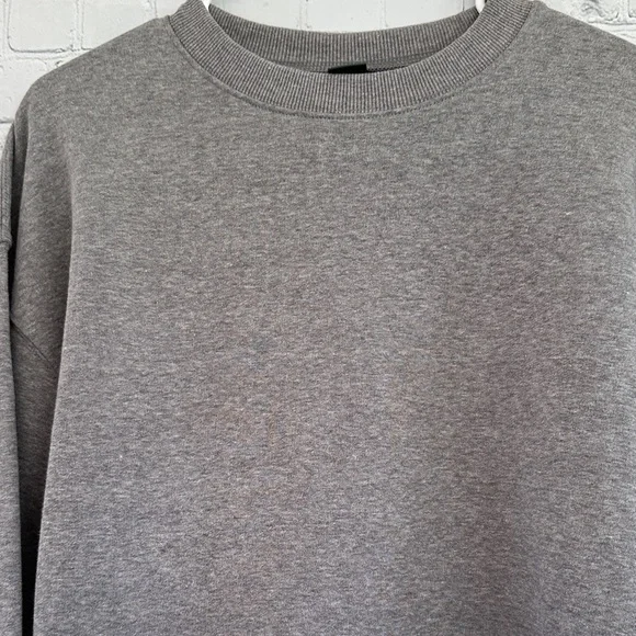 Wild Fable Soft Heather Gray Cropped Crewneck Sweatshirt - Picture 2 of 8
